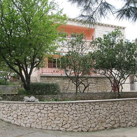Summer Apartment