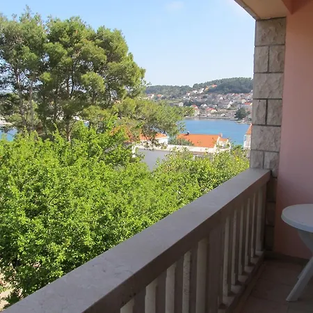 Apartment Summer Lumbarda