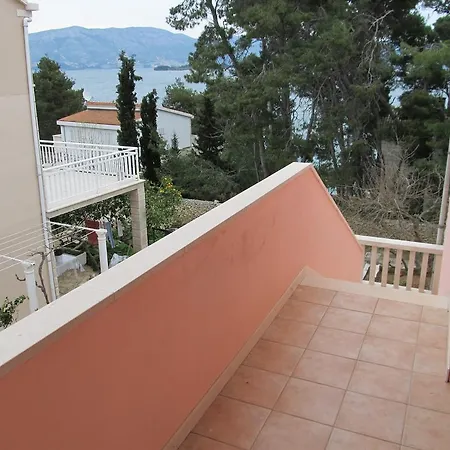 Apartment Summer Lumbarda